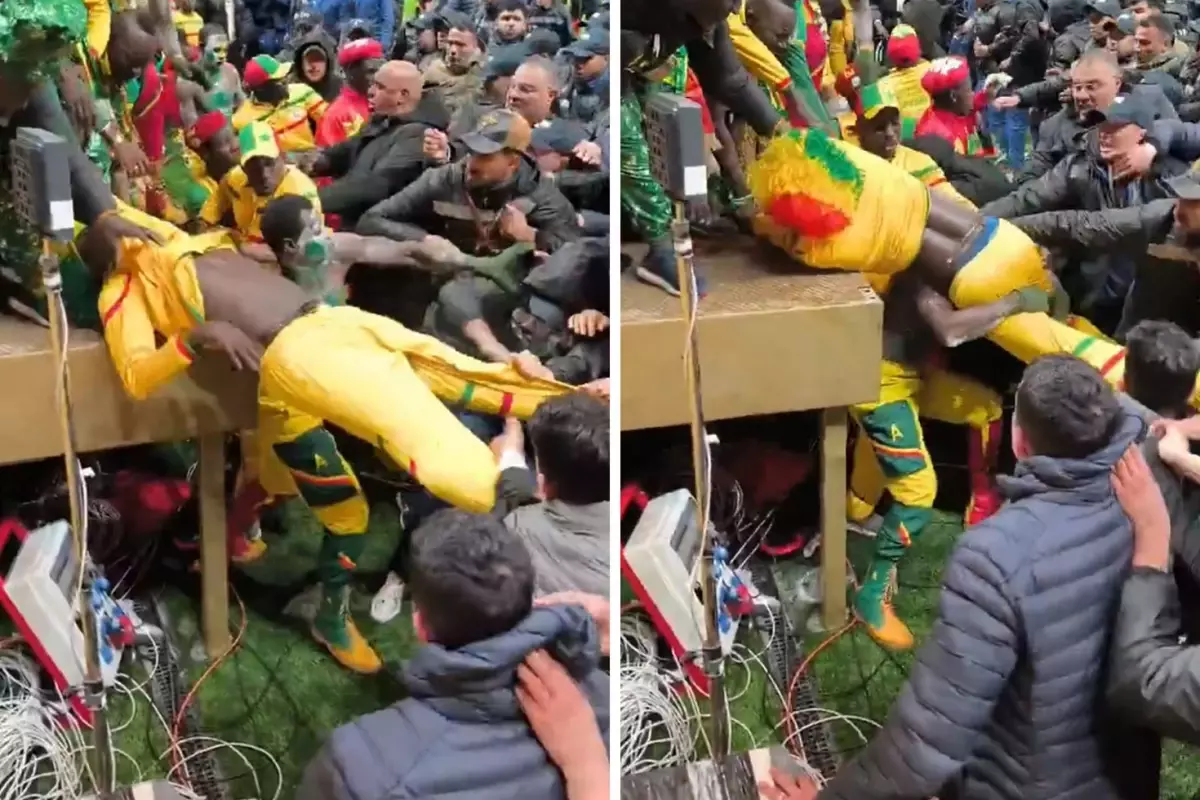 Afrika Kupası Finalinde Skandal: Görevliler Taraftarı Tekmeledi!