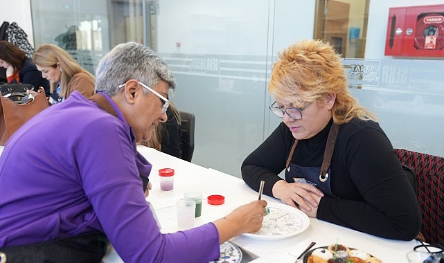 Ortak kültürel hafızaya, protokol eşlerinden  ve akademisyenlerden anlamlı katkı