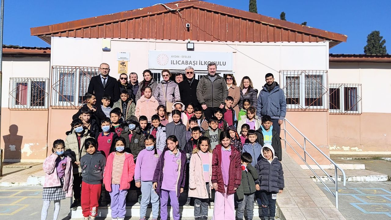 Aydın’da okul bahçeleri fidanlarla buluştu