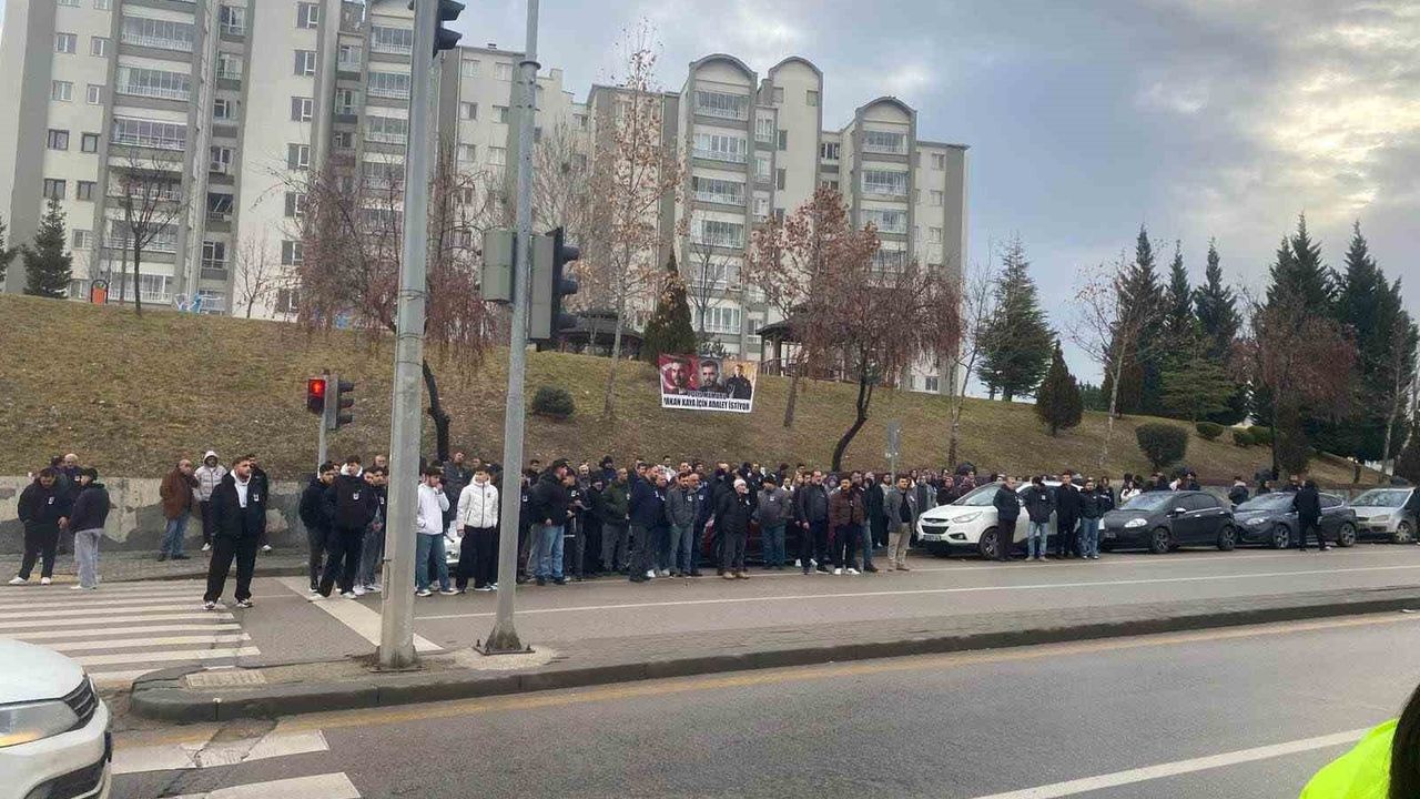 ra’da öldürülen polis memurunun davası Batı Adliyesinde başladı
