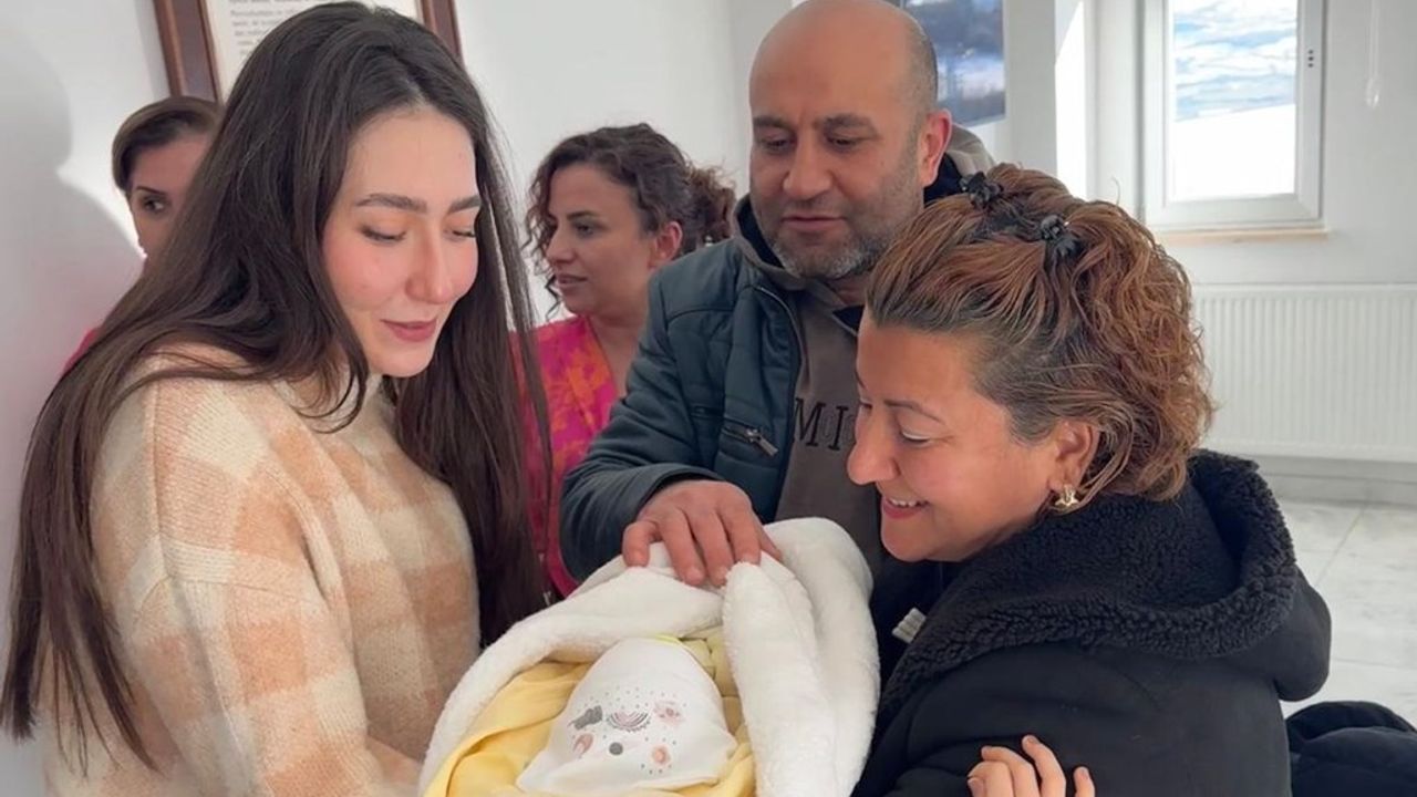 “Geçici Koruyucu Aile” modelinin 100’üncü Bebeği ailesiyle buluştu