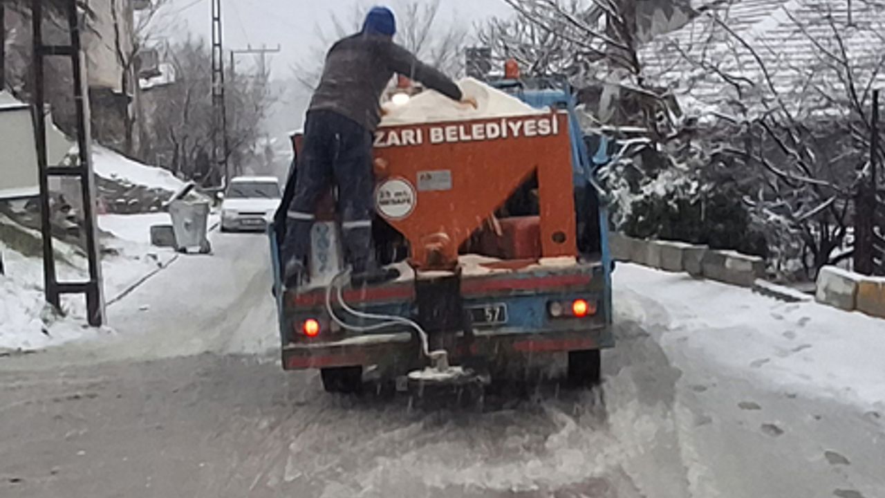 Beypazarı’nda kardan kapalı köy yolu yok
