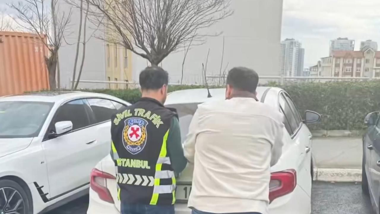 Esenyurt’ta trafikte cam kırarak saldıran sürücü yakalandı