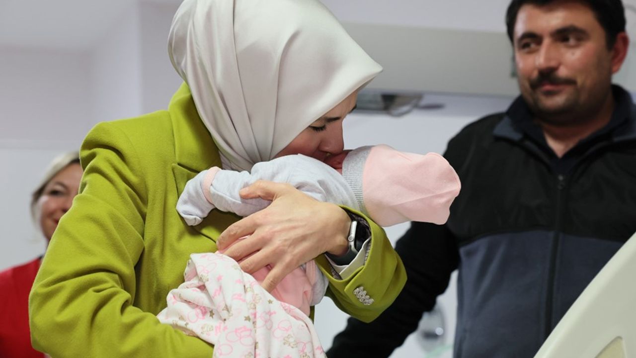 Ocak ayı doğum yardımı ödemeleri annelerin hesaplarına yatırıldı