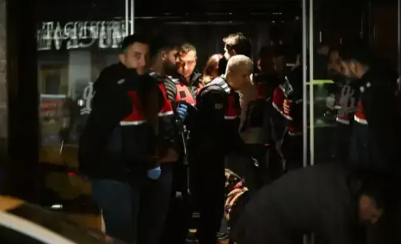 Bebek’te Dev Narkotik Baskını: ClubHouse’a 100 Polis ve K-9’larla Operasyon!