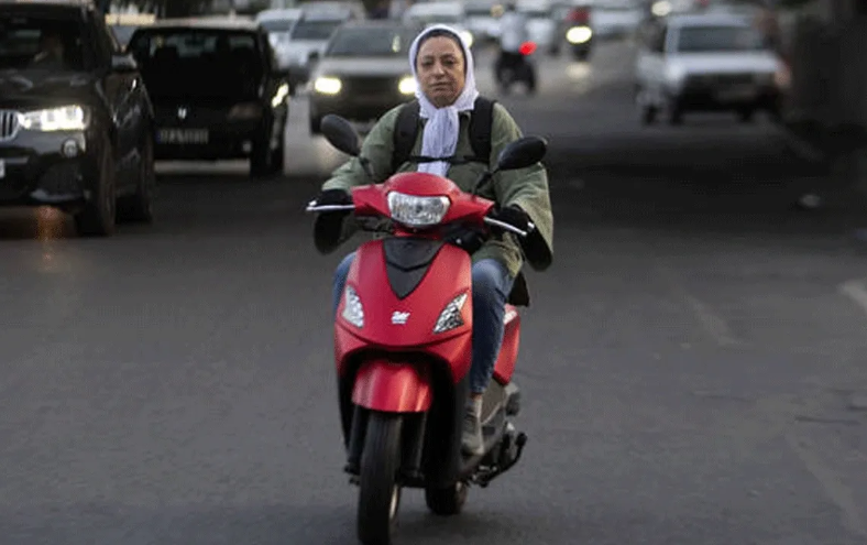 İran’da Tarihi Karar: Kadın Sürücüler Yollara Çıkıyor