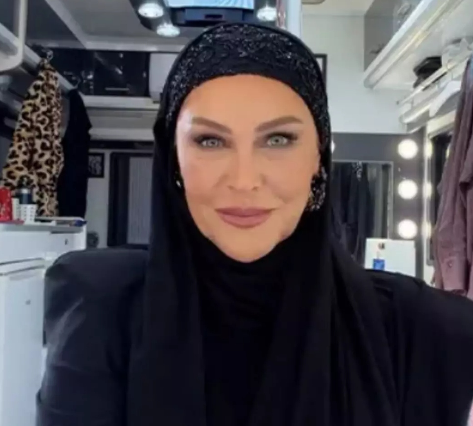 Fazilet Rolü İçin Tesettüre Girdi…