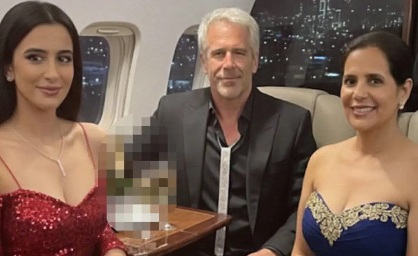 Kabe Örtüsü Skandalı: “10 Milyon Müslüman Dokundu”