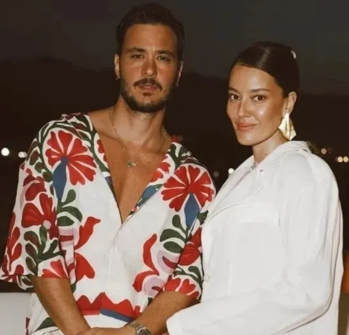 Davette “Yeni Aşk” Soruları Havada Uçuştu