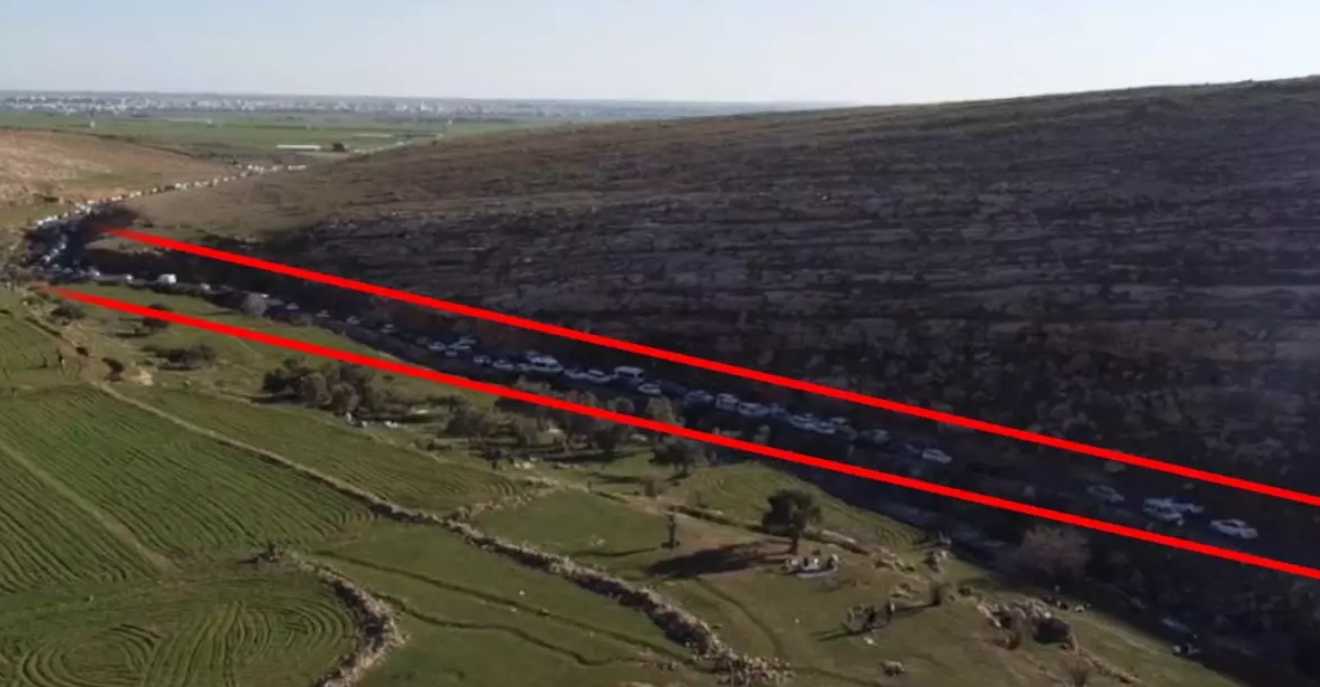 Şelalede Ziyaretçi Rekoru ve Trafik Felci