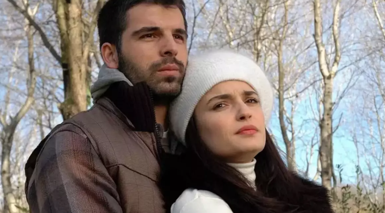 Selin Demiratar Yıllara Meydan Okuyor: “EYT’li” Yıldız Alışverişte!