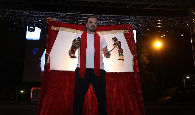 Büyükşehir Mobil Aşevi’nden sıcak yemek ikramı