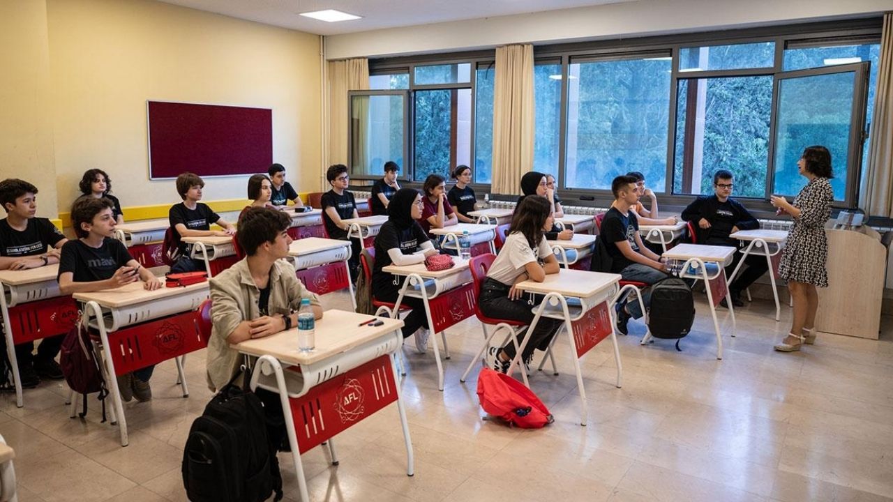 Yarıyıl tatili bitti: Milyonlarca öğrenci yeniden sınıfta