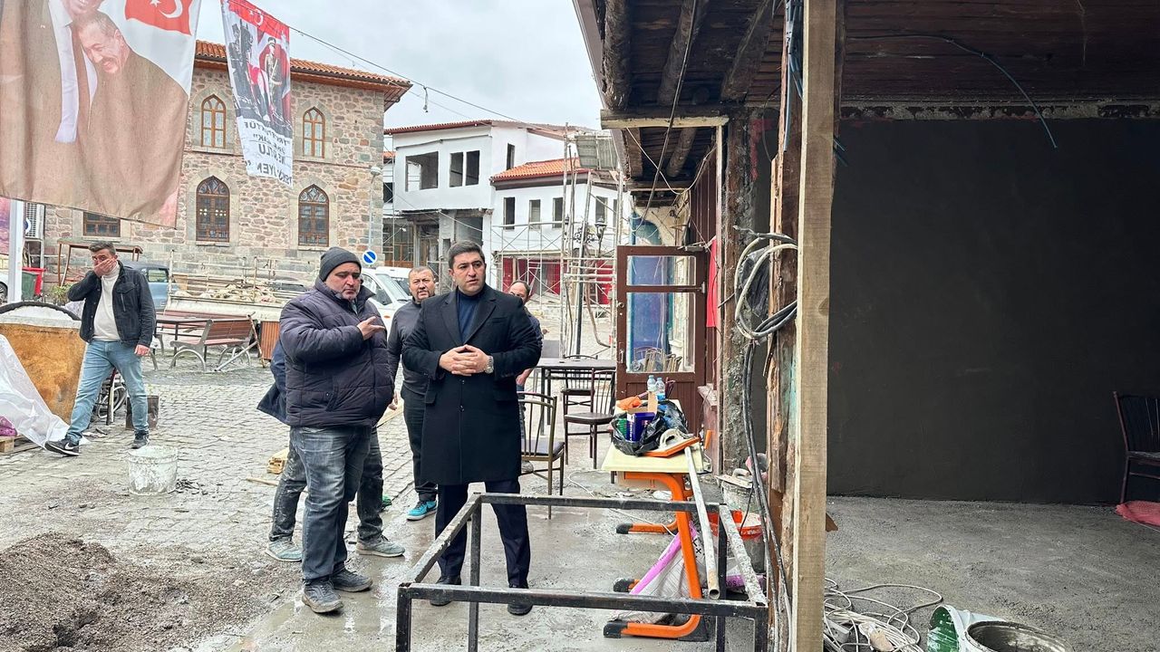 Güdül’de iki sokakta 55 dükkânda sağlıklaştırma çalışmaları sürüyor