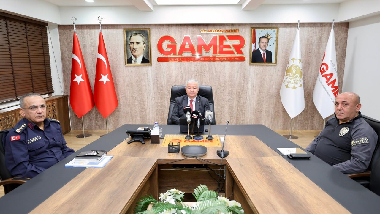 Aksaray Valisi Murat Duru, aylık asayiş değerlendirmesini yaptı