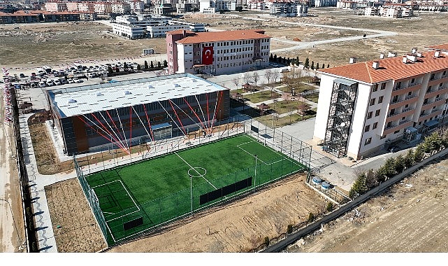 Selçuklu Fen Lisesi Kapalı Spor Salonu ve Suni Çim Saha’nın Resmi Açılışı Gerçekleştirildi