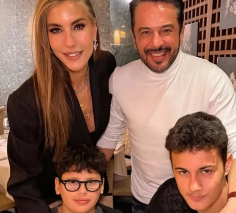 Emre Altuğ’dan İlk Kez Net İtiraf: “1.5 Senedir Hayatımda Aşk Var”