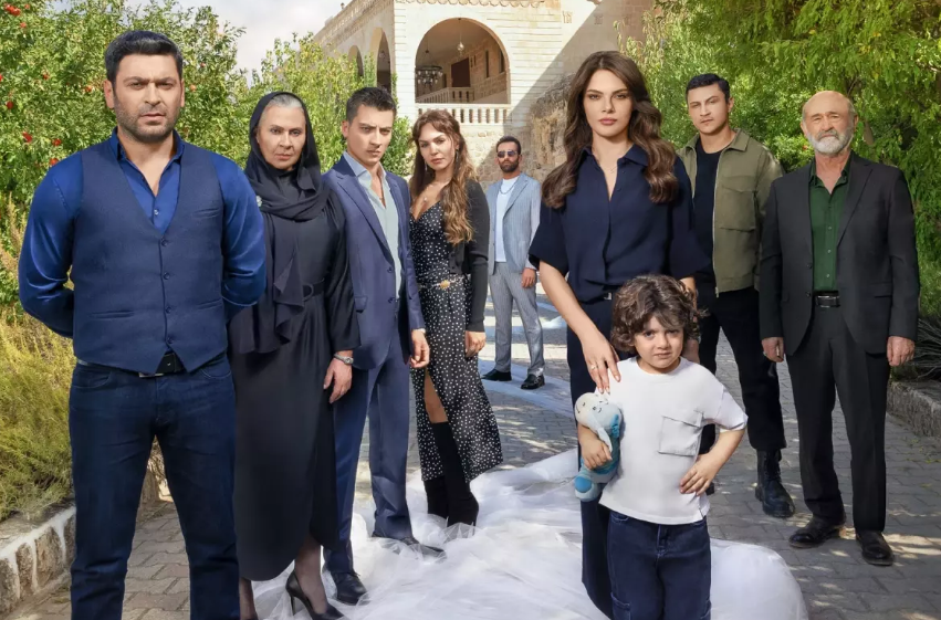 Dilin Döğer Ve Atakan Özkaya Aşkı Belgelendi: “Evet, Birlikteyiz”