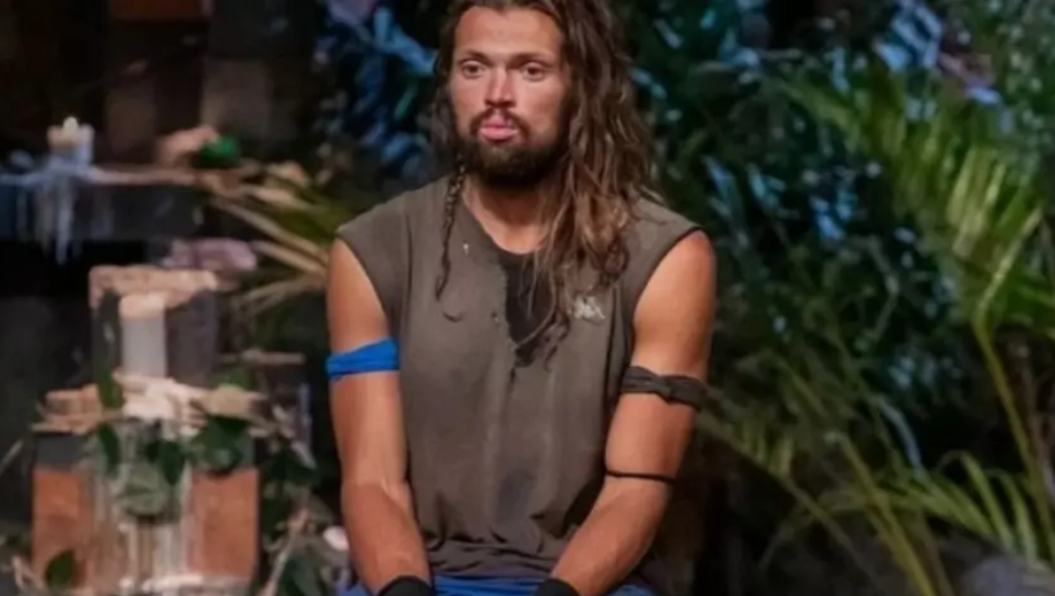 Survivor Onur Alp’ten Adada Bırakılan “Dijital Takas”! Elenir Elenmez O İsimlerin Üstünü Çizdi