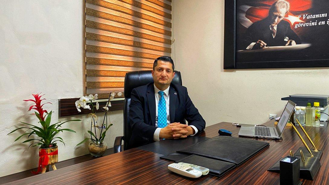 MEB Şube Müdürü Erdal Bayhan’dan Eğitim Sistemine Işık Tutan İki Kitap