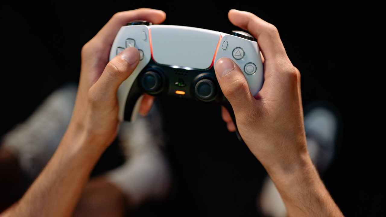 Kill Teacher Fenomeni: Sosyal Medya Algoritmaları Bu Oyunu Nasıl Büyüttü?