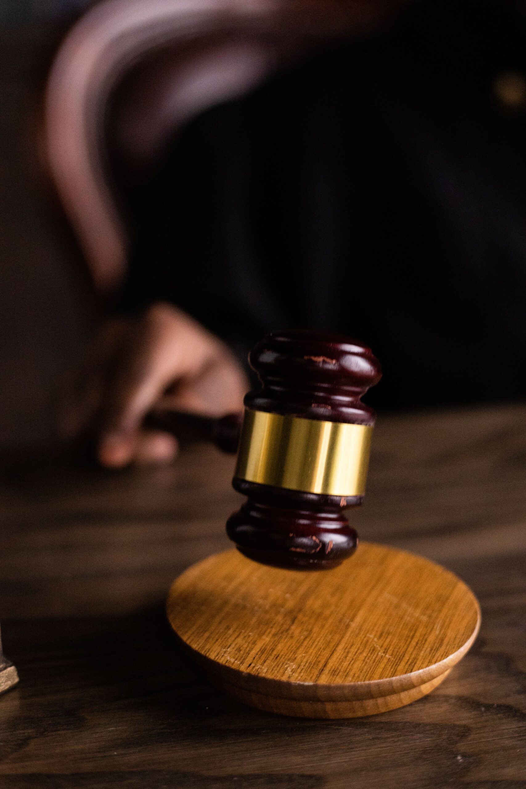 Deniz Akkaya ve Kürşat Akcebe Arasındaki Ev Krizi: Soruşturma Devam Ediyor